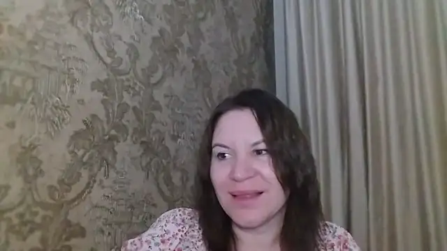 Snapshot of Lauralison chatting on July 9, 2026, 9:03 pm Lauralison online show from July 9, 2026, 9:03 pm