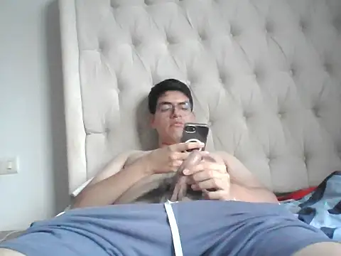 Snapshot of FernanHot69 chatting on July 22, 2026, 12:45 am FernanHot69 online show from July 22, 2026, 12:45 am