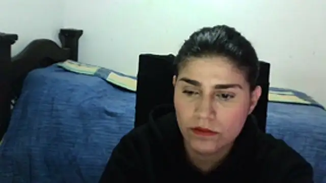 Snapshot of CarolinaMoretti chatting on August 3, 2026, 2:41 am CarolinaMoretti online show from August 3, 2026, 2:41 am