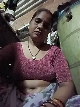 Hot shiri online show from July 5, 2026, 11:22 pm