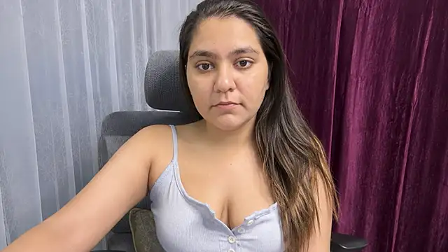 Snapshot of Yours_shikhaaa chatting on June 19, 2026, 4:24 pm Yours shikhaaa online show from June 19, 2026, 4:24 pm