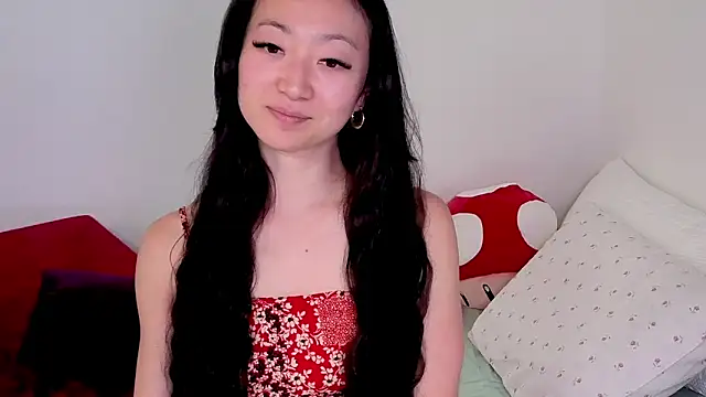 MySweetSofie online show from May 13, 2026, 8:05 pm