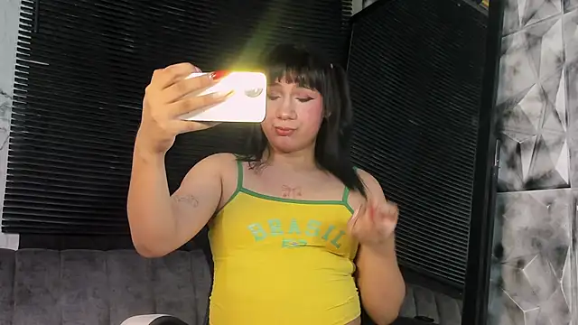Snapshot of sweet_yvonnee chatting on June 28, 2026, 7:47 am sweet yvonnee online show from June 28, 2026, 7:47 am