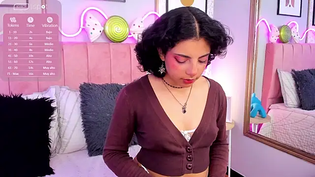 Snapshot of LUMINEVERLIGTH chatting on August 1, 2026, 7:23 pm LUMINEVERLIGTH online show from August 1, 2026, 7:23 pm