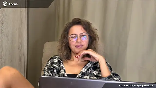 Snapshot of Linoria chatting on June 27, 2026, 4:46 pm Linoria online show from June 27, 2026, 4:46 pm