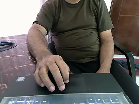 Snapshot of desipapaxx chatting on July 8, 2026, 7:53 am desipapaxx online show from July 8, 2026, 7:53 am