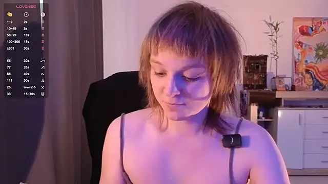 Snapshot of DustiZuchowski chatting on July 4, 2026, 9:04 am DustiZuchowski online show from July 4, 2026, 9:04 am
