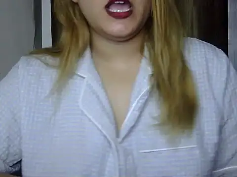 Sexyy Sana online show from July 12, 2026, 3:24 pm