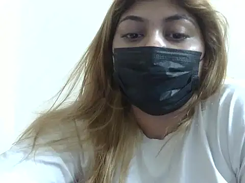 Sexyy Sana online show from July 5, 2026, 8:26 pm