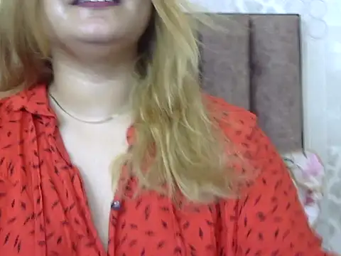 Sexyy Sana online show from July 5, 2026, 5:25 am