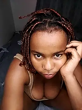Snapshot of CurvyCharmsTush chatting on July 15, 2026, 11:50 am CurvyCharmsTush online show from July 15, 2026, 11:50 am