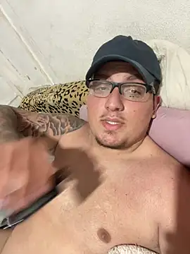 luisinnnnnn online show from July 18, 2026, 3:15 am