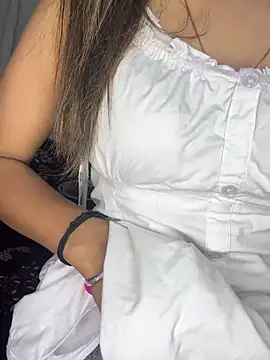 Snapshot of Romantic_couple69 chatting on August 2, 2026, 1:53 pm Romantic couple69 online show from August 2, 2026, 1:53 pm