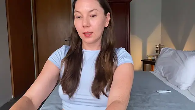 kittycat4you online show from April 4, 2026, 8:32 am