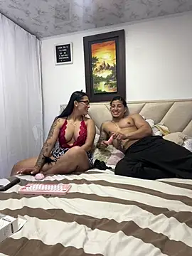 Snapshot of Aprodithe-and-aress chatting on June 25, 2026, 10:15 pm Aprodithe-and-aress online show from June 25, 2026, 10:15 pm