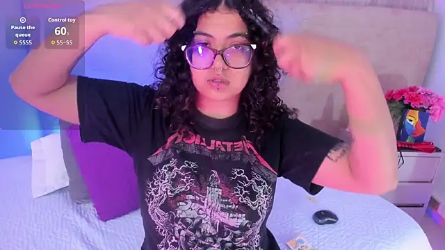   Izumii   online show from August 1, 2026, 12:03 pm