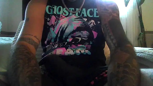 tatsnthick11 online show from July 6, 2026, 8:22 pm