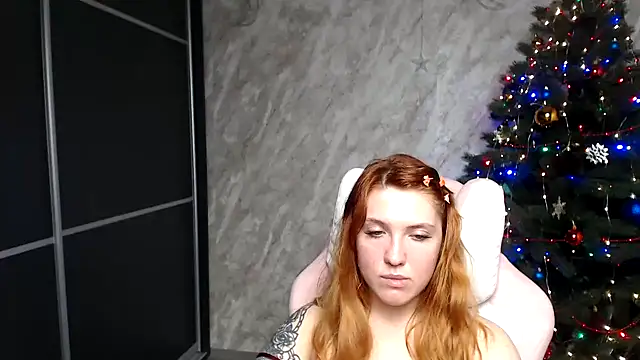 Reginasmilee online show from December 21, 2025, 1:13 pm