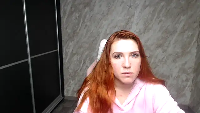 Snapshot of Reginasmilee chatting on February 2, 2026, 1:10 pm Reginasmilee online show from February 2, 2026, 1:10 pm