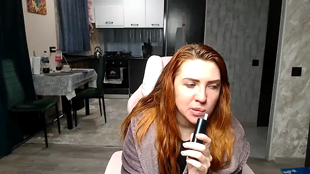 Snapshot of Reginasmilee chatting on April 24, 2026, 2:57 am Reginasmilee online show from April 24, 2026, 2:57 am