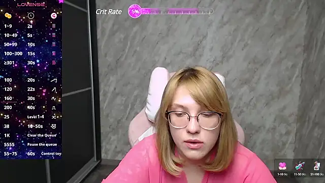 Snapshot of Reginasmilee chatting on March 21, 2025, 11:12 am Reginasmilee online show from March 21, 2025, 11:12 am