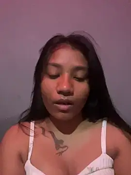 Snapshot of SHANAYA-HOT chatting on June 23, 2026, 10:24 am SHANAYA-HOT online show from June 23, 2026, 10:24 am