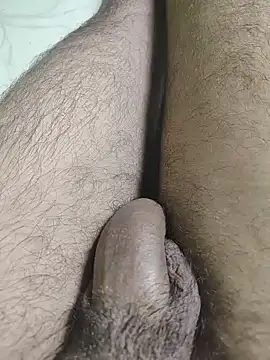 skinnyguy9696 online show from June 23, 2026, 7:39 am
