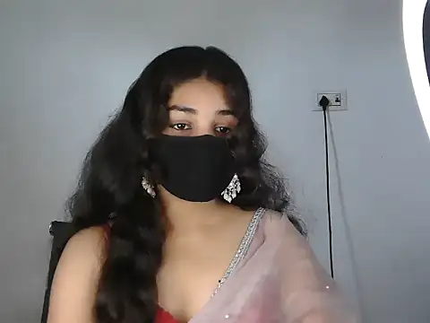 Snapshot of Cute_Riyaa_ chatting on July 11, 2026, 6:13 am Cute Riyaa online show from July 11, 2026, 6:13 am