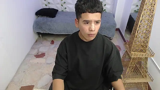 Santiago Acosta  online show from June 28, 2026, 4:19 am
