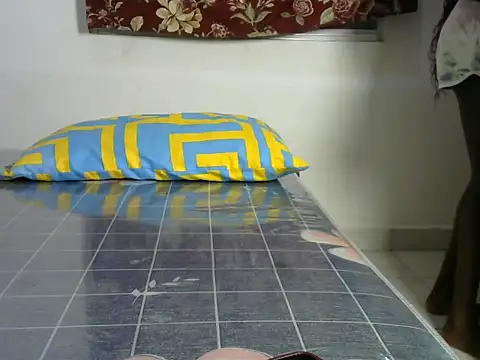 Snapshot of melahnin chatting on July 25, 2026, 2:12 pm melahnin online show from July 25, 2026, 2:12 pm