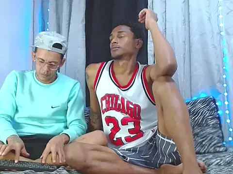 SMOOTHIEBOYS online show from June 25, 2026, 2:20 am