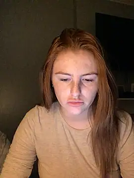 Snapshot of Redvelvetxx2 chatting on July 7, 2026, 10:46 pm Redvelvetxx2 online show from July 7, 2026, 10:46 pm