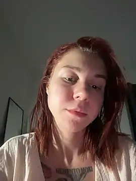 Snapshot of RosieDesire chatting on June 30, 2026, 3:23 pm RosieDesire online show from June 30, 2026, 3:23 pm