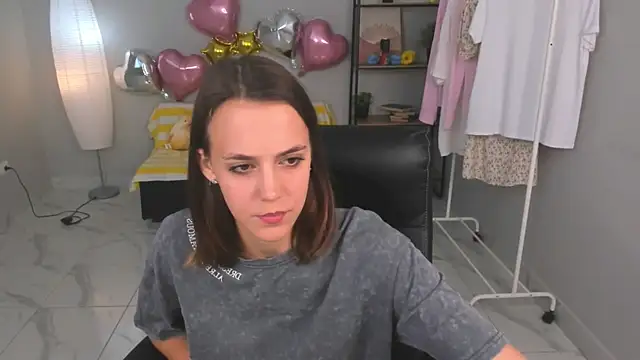 RoseRhodes online show from June 30, 2026, 1:22 pm
