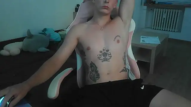 SweetDaniel1234 online show from June 28, 2026, 8:26 pm