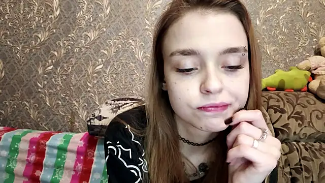 CUTE1KITTY online show from June 29, 2026, 7:13 pm