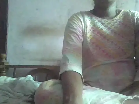 Snapshot of swetha_2001 chatting on July 1, 2026, 10:59 am swetha 2001 online show from July 1, 2026, 10:59 am