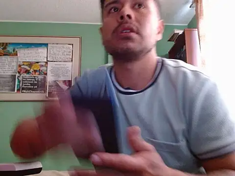 Snapshot of Moroxxo chatting on July 4, 2026, 9:19 pm Moroxxo online show from July 4, 2026, 9:19 pm