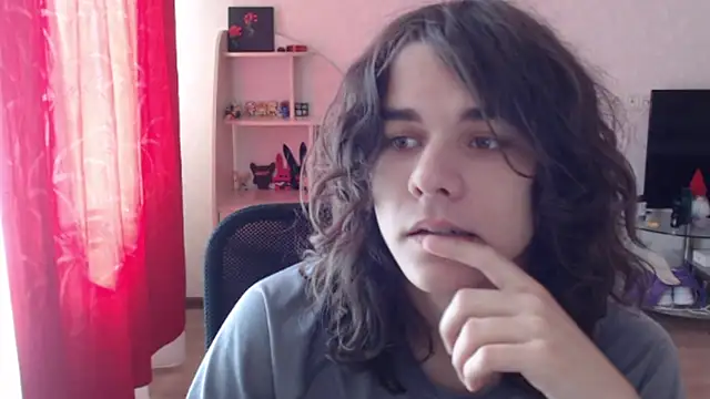 Snapshot of tiiiiiiiiim chatting on July 4, 2026, 1:26 pm tiiiiiiiiim online show from July 4, 2026, 1:26 pm