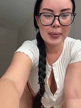 Snapshot of Peach-Doll chatting on July 14, 2026, 9:14 am Peach-Doll online show from July 14, 2026, 9:14 am