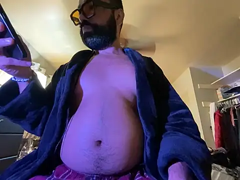 Snapshot of MikPapi chatting on July 8, 2026, 2:51 pm MikPapi online show from July 8, 2026, 2:51 pm