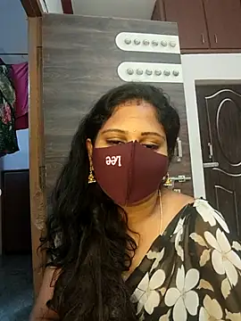 Snapshot of Siiddhika87 chatting on July 4, 2026, 11:20 pm Siiddhika87 online show from July 4, 2026, 11:20 pm