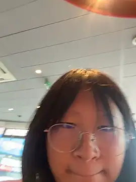 Snapshot of shieru_neko chatting on July 1, 2026, 7:41 am shieru neko online show from July 1, 2026, 7:41 am