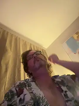 dnice1975 online show from July 1, 2026, 12:05 pm