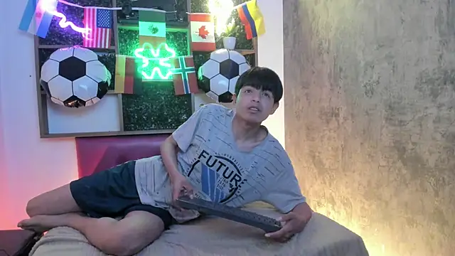 Alex it0  online show from July 7, 2026, 1:14 pm