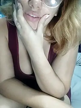 Snapshot of dvanne chatting on July 4, 2026, 2:18 am dvanne online show from July 4, 2026, 2:18 am