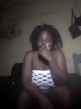 Snapshot of Latifa254 chatting on July 11, 2026, 10:32 pm Latifa254 online show from July 11, 2026, 10:32 pm