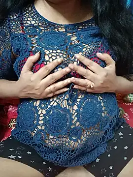 Snapshot of Geetanjali-20 chatting on July 3, 2026, 7:04 am Geetanjali-20 online show from July 3, 2026, 7:04 am