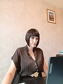 Snapshot of VelvetMansionHQ chatting on July 3, 2026, 12:33 pm VelvetMansionHQ online show from July 3, 2026, 12:33 pm