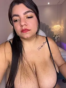 Snapshot of DaniaMillerr_ chatting on July 13, 2026, 6:51 pm DaniaMillerr online show from July 13, 2026, 6:51 pm